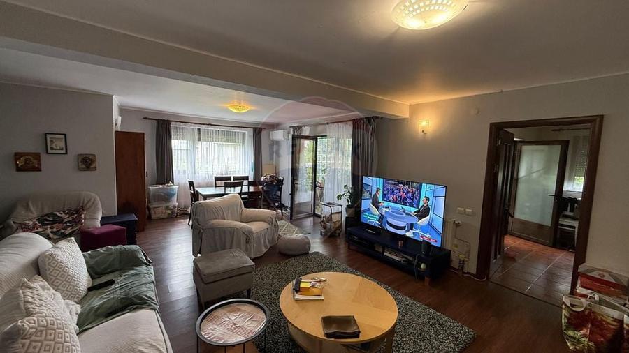 Casă cu 5 camere cu Teren 1000 Mp în Ciușlea
