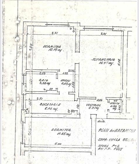 Apartament cu 3 camere semidecomandat în Câmpina