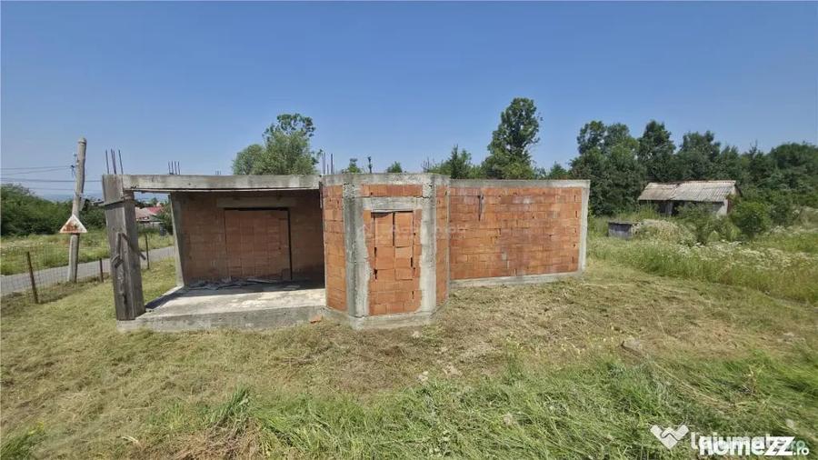 Casă cu 3 camere cu Teren 5314 Mp în Răchitova
