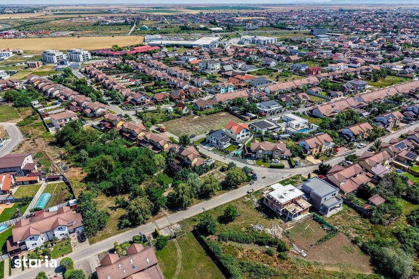 Casă cu 3 camere cu Teren 349 Mp în Vladimirescu