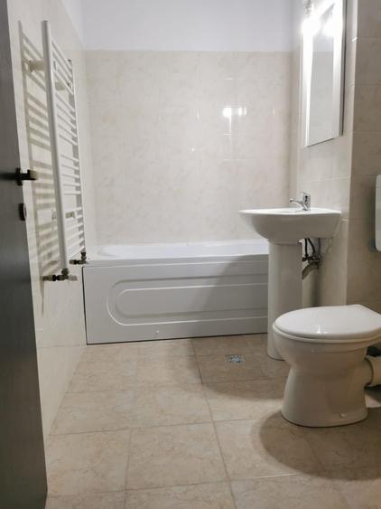 Garsonieră decomandată în Drumul Carului