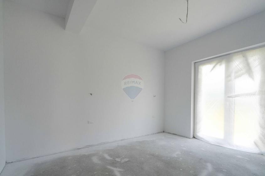 Duplex cu 4 camere cu Teren 400 Mp în Dealuri Oradea