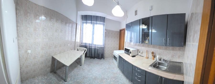 Apartament cu 3 camere decomandat, mobilat în Nerva Traian