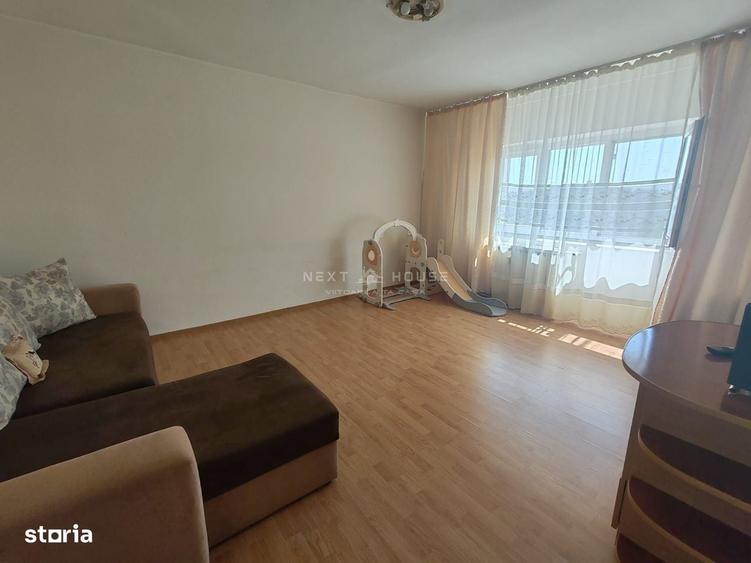 Apartament cu 3 camere decomandat în Sebastian