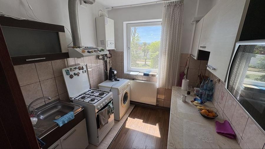 Apartament cu 2 camere decomandat în Central