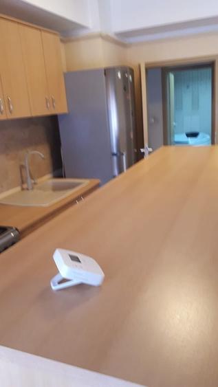 Apartament cu 3 camere decomandat în Girocului