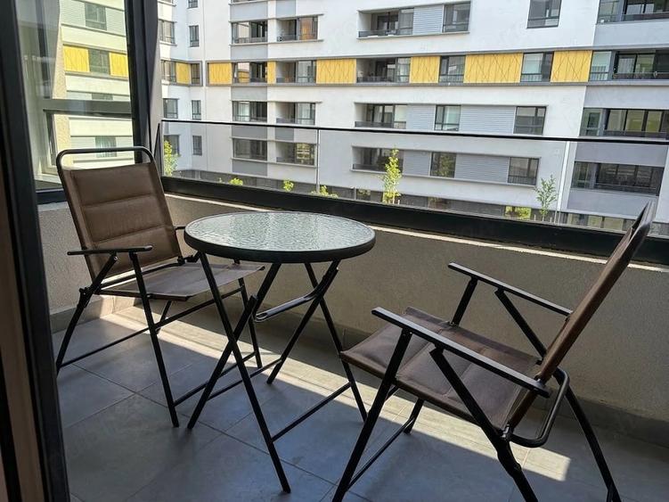 Apartament cu 2 camere decomandat în Jiului