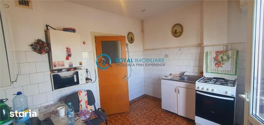 Apartament cu 2 camere decomandat în Cantacuzino