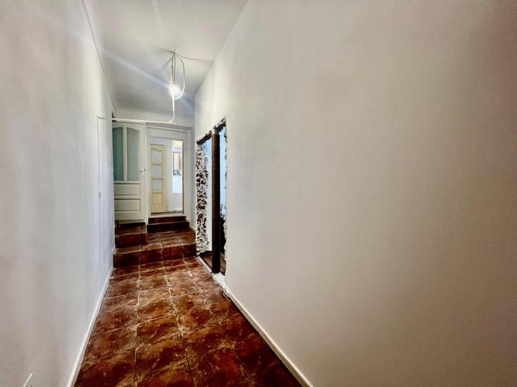 Apartament cu 2 camere semidecomandat în Central