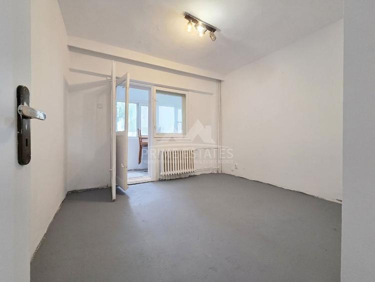 Apartament cu 4 camere circular în Băneasa
