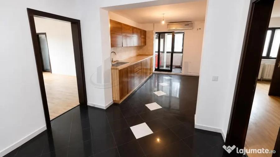 Apartament cu 4 camere decomandat în Crângași