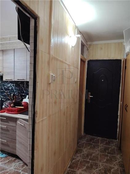 Apartament cu 4 camere decomandat, mobilat în Aeroport