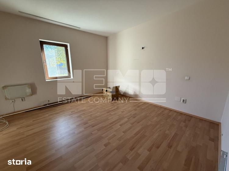 Casă cu 4 camere cu Teren 898 Mp în Mitocu Dragomirnei
