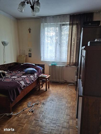 Apartament cu 2 camere semidecomandat în Decebal