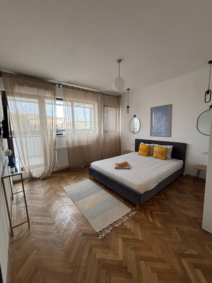 Apartament cu 4 camere în Gara de Nord
