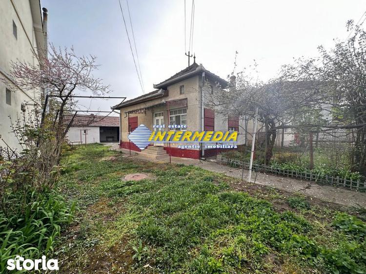 Casă cu 2 camere cu Teren 919 Mp în Cetate