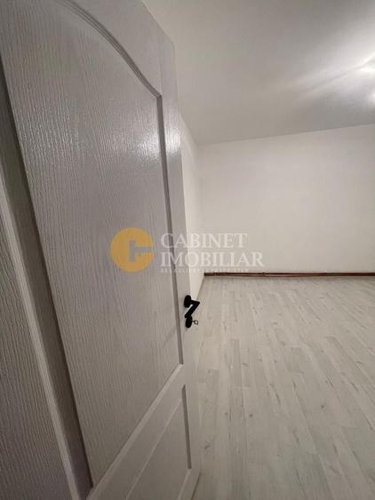 Apartament cu 3 camere decomandat în Tomești