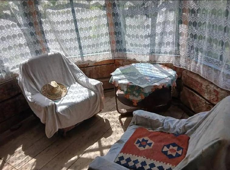 Casă cu Teren 30 Mp în Poșaga