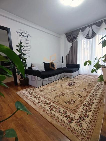 Apartament cu 3 camere semidecomandat în Apahida