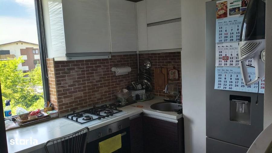 Apartament cu 2 camere semidecomandat în Ghencea