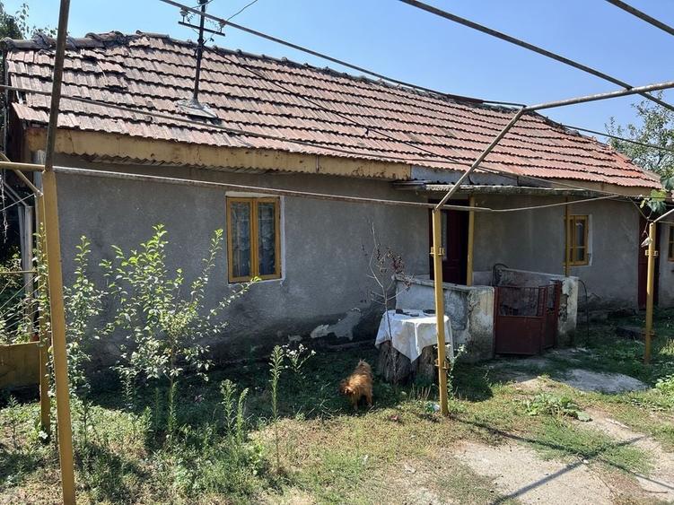 Casă cu 4 camere în Poiana