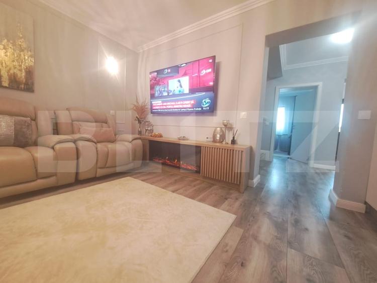 Duplex cu 3 camere cu Canalizare în Sânpetru