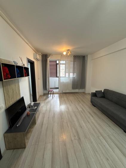 Apartament cu 2 camere semidecomandat în Militari