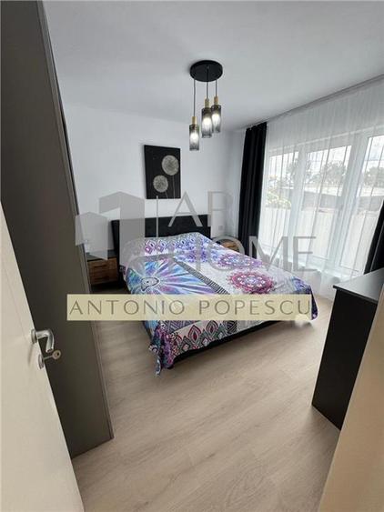 Duplex cu 4 camere cu Canalizare în Central