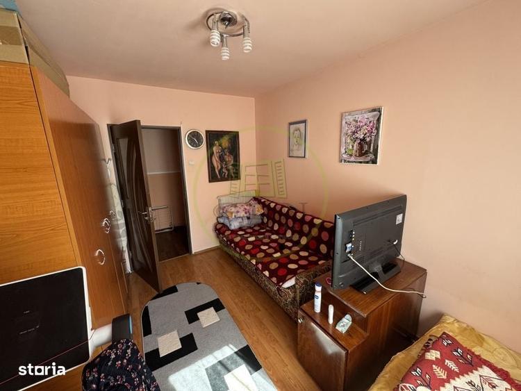 Apartament cu 4 camere, mobilat în Tractorul