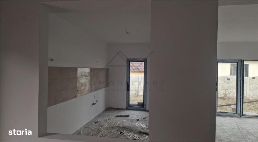 Casă cu 3 camere în Domnești