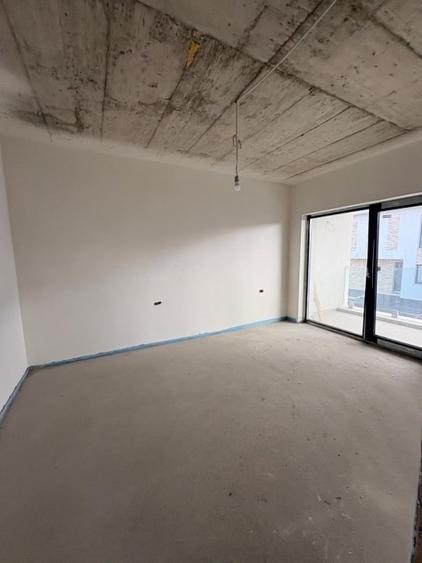 Duplex cu 5 camere cu Canalizare în Borhanci