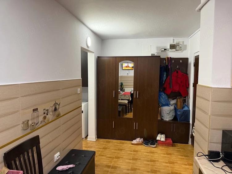 Apartament cu 2 camere decomandat în Exterior Vest