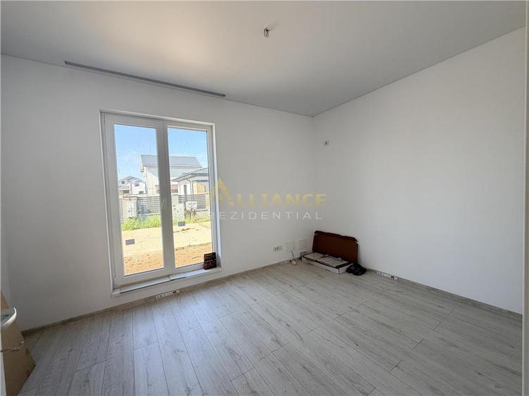 Casă individuală cu 4 camere cu Teren 500 Mp în Berceni