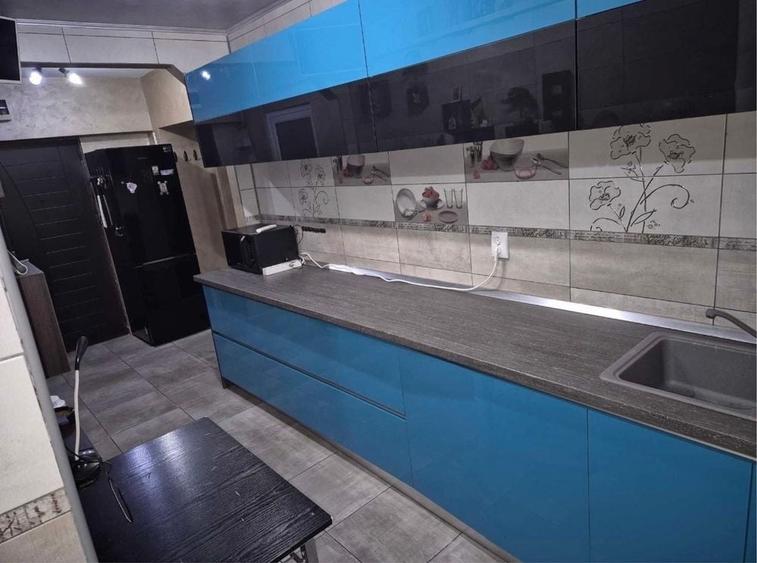 Apartament cu 2 camere decomandat în Viziru 3