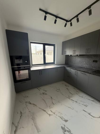 Duplex cu 4 camere cu Teren 195 Mp în Năvodari