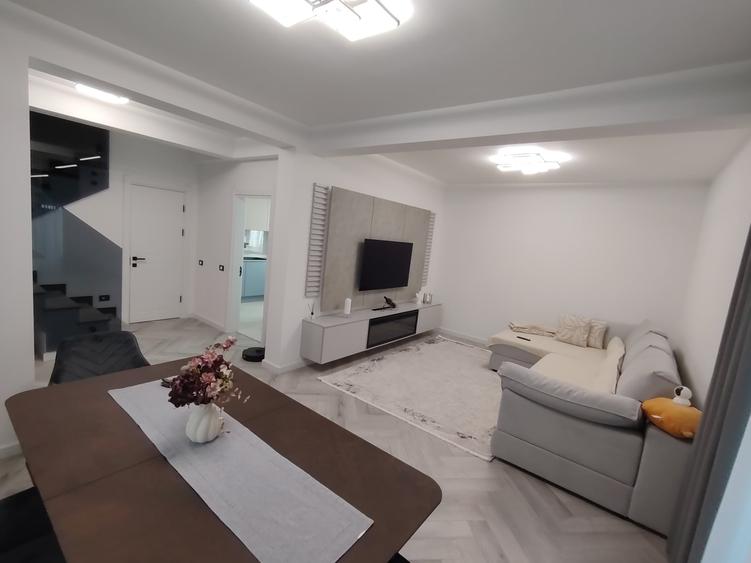 Duplex cu 4 camere cu Canalizare în Fundeni