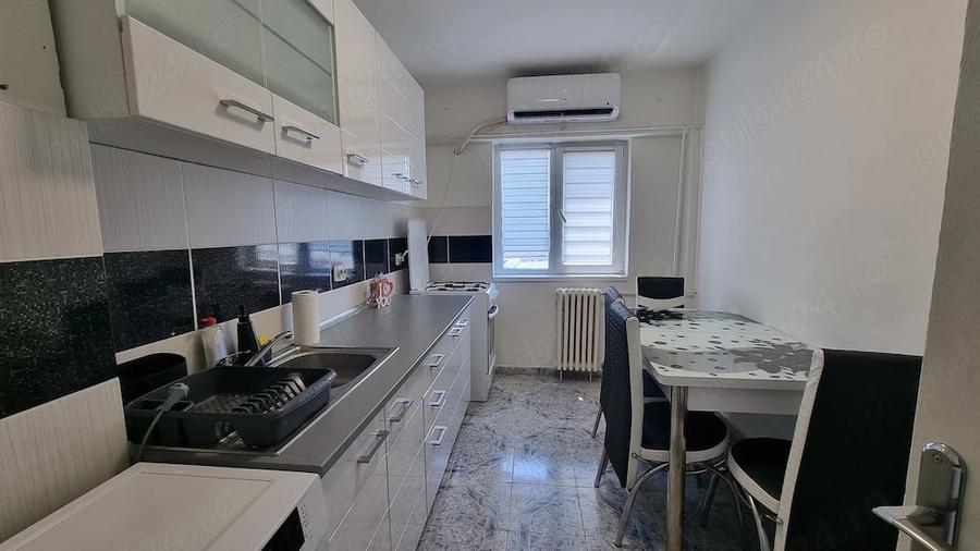 Apartament cu 3 camere decomandat în Ultracentral