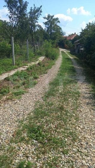 Teren Construcții intravilan de 1442 mp, în Sud-Est