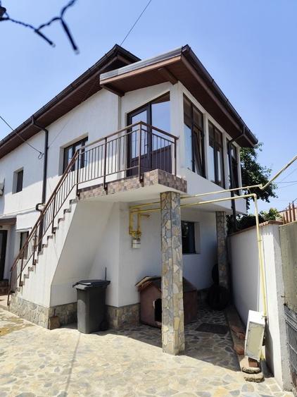 Casă cu 4 camere în Central