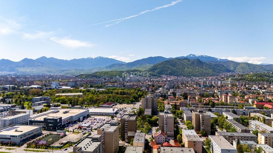 Spațiu comercial, de 60 mp, în Tractorul