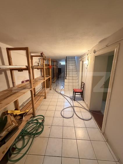 Casă individuală cu 7 camere cu Canalizare în Exterior Vest