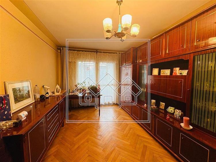 Apartament 3 camere - 2 balcoane - Valea Aurie - 4