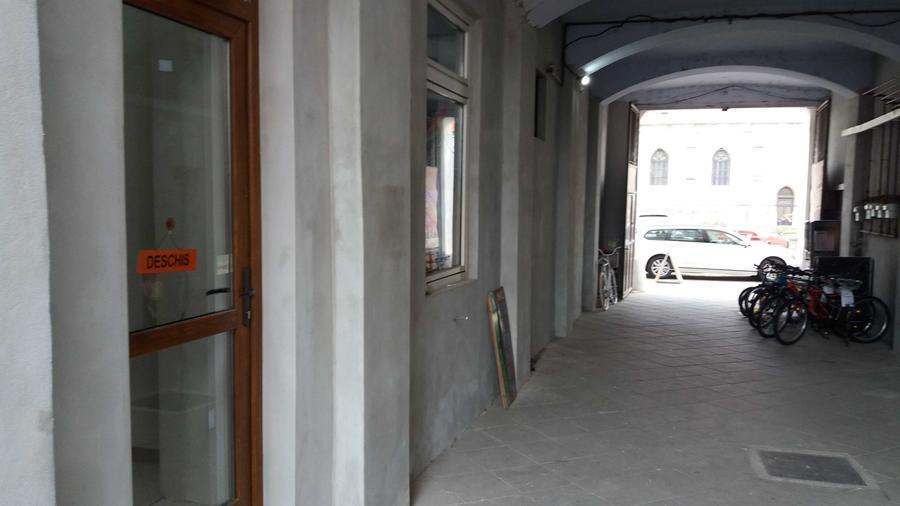Spațiu comercial, de 28 mp, în Central