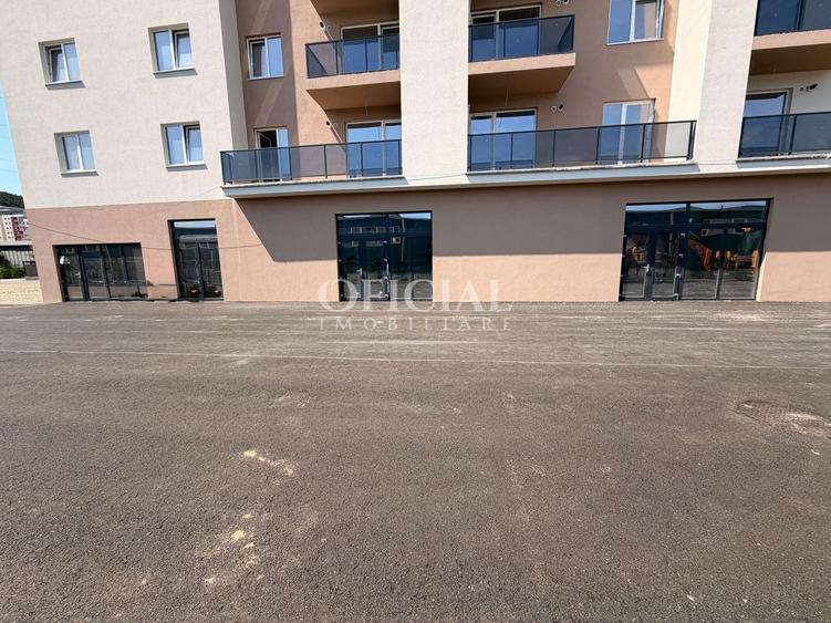 Spațiu comercial, de 278 mp, în Florești