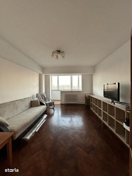 Apartament cu 3 camere în Gara de Nord