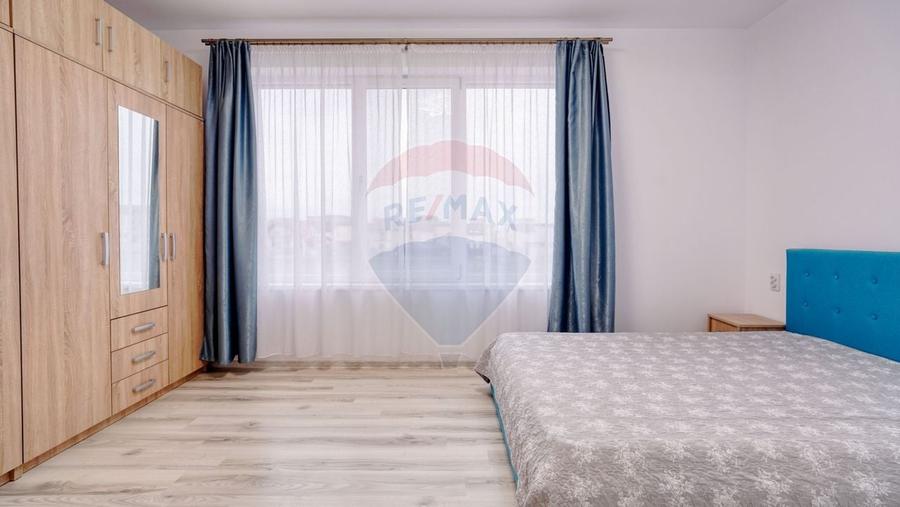 Casă cu 3 camere cu Teren 100 Mp în Sânpetru
