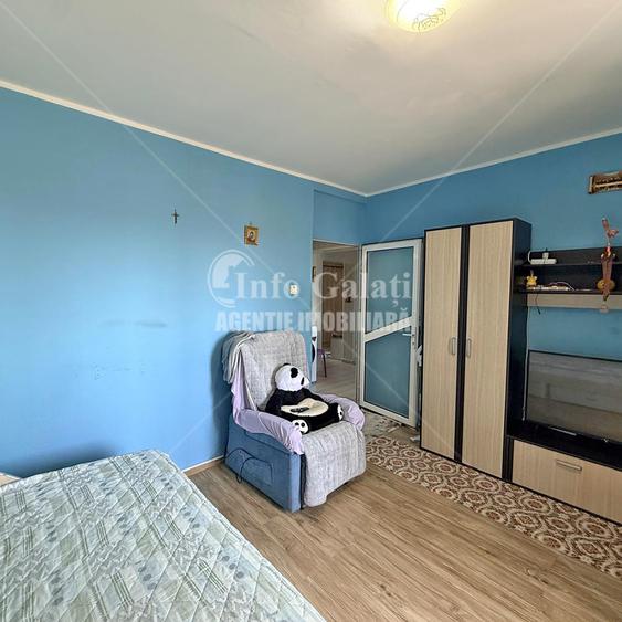 Apartament cu 3 camere în Micro 20