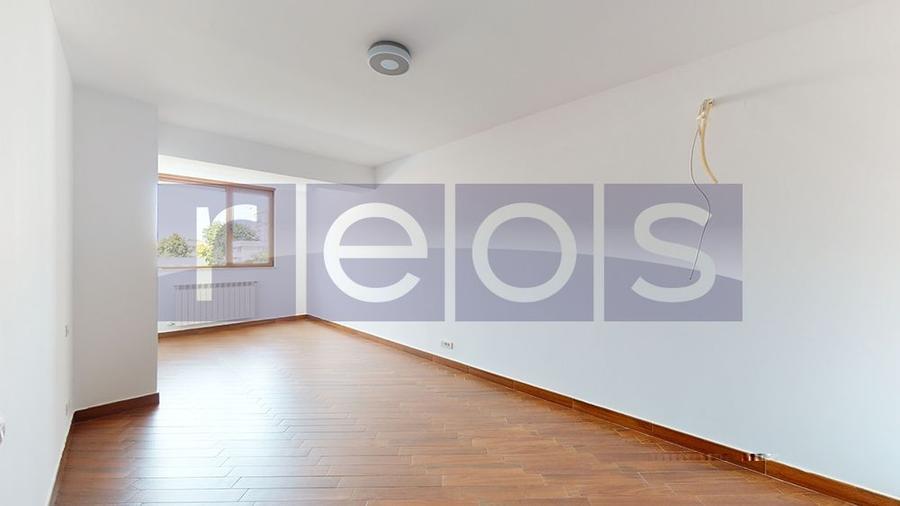 Apartament cu 4 camere decomandat în Beller