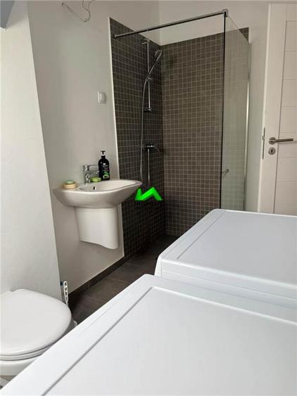 Apartament cu 4 camere decomandat în Hipodrom 3