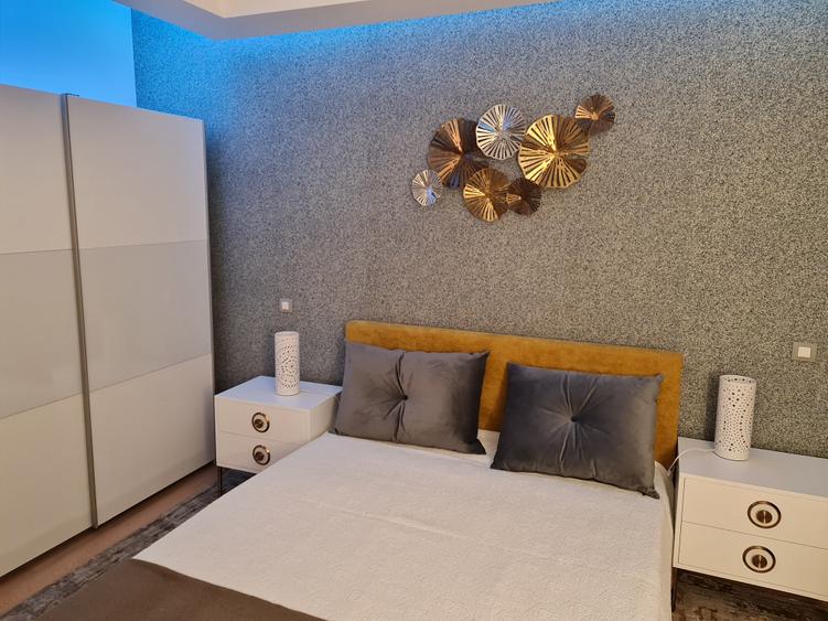 Apartament cu 2 camere decomandat, mobilat în Faleza Nord